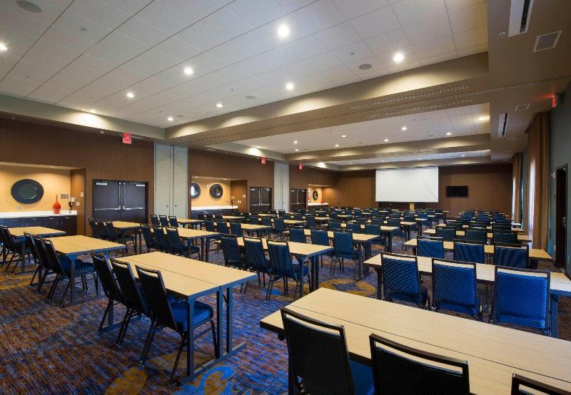 Courtyard By Marriott Columbus Hotell Exteriör bild