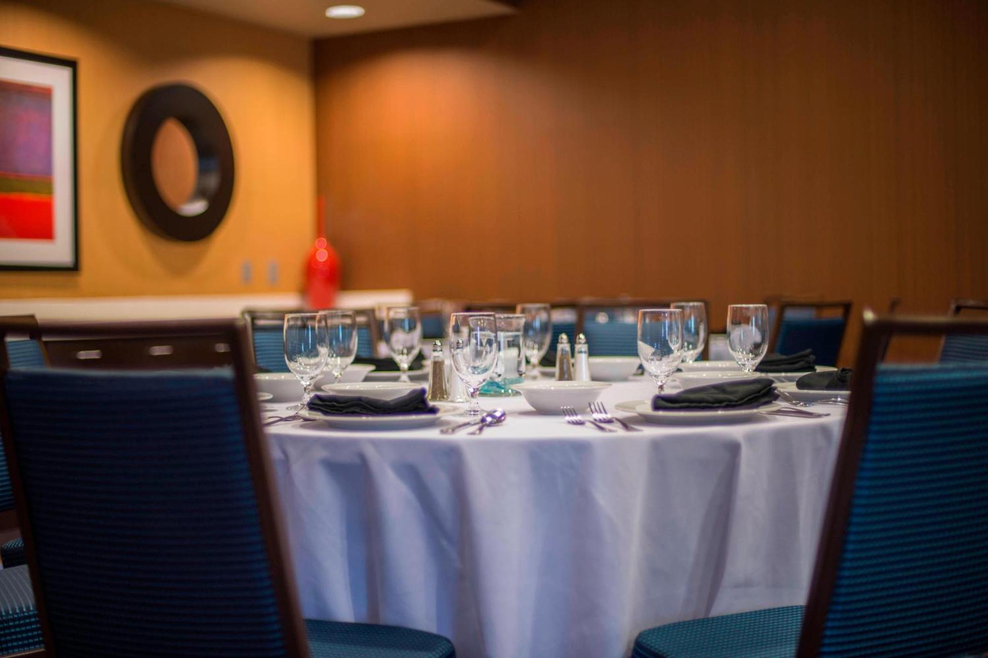 Courtyard By Marriott Columbus Hotell Exteriör bild