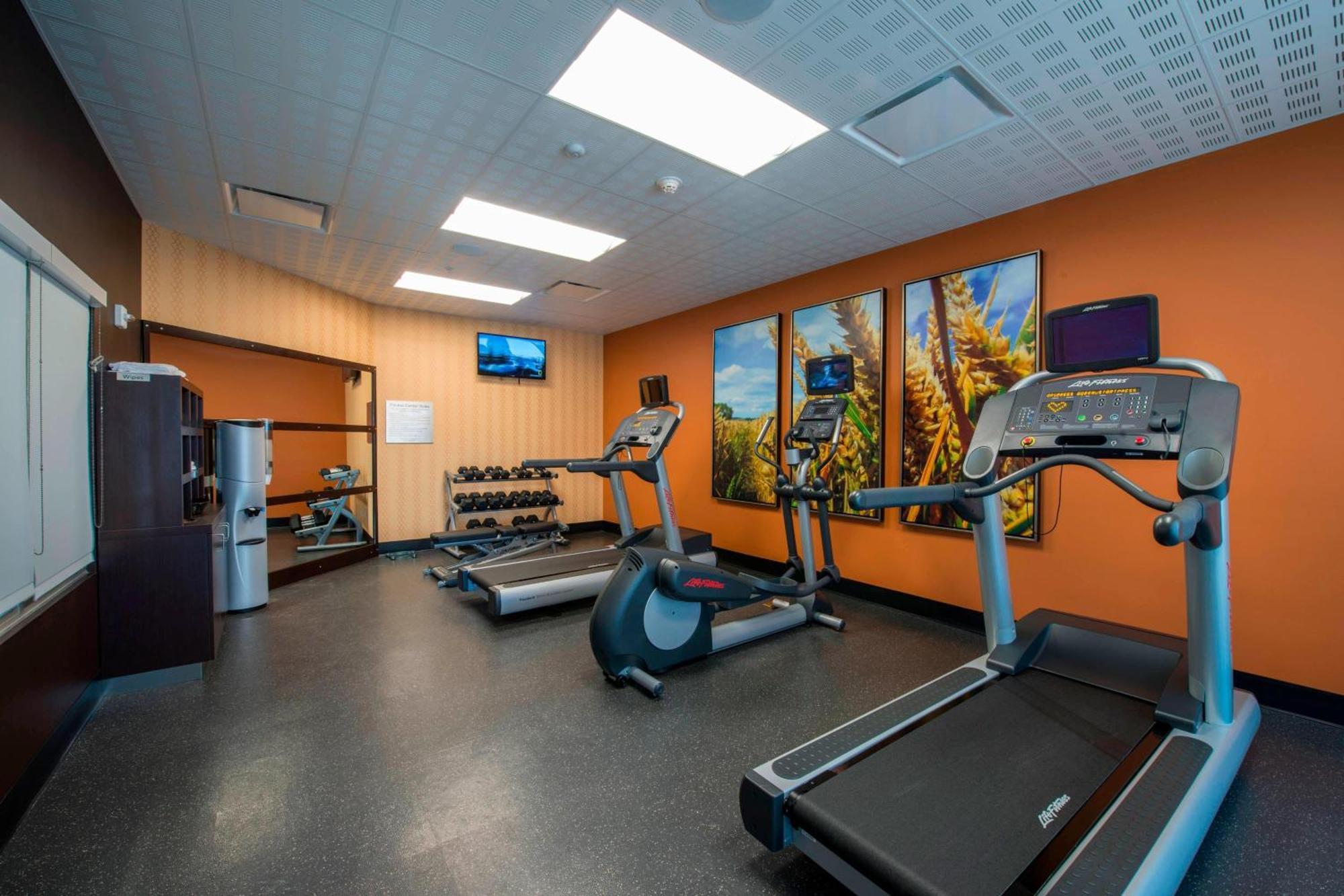 Courtyard By Marriott Columbus Hotell Exteriör bild